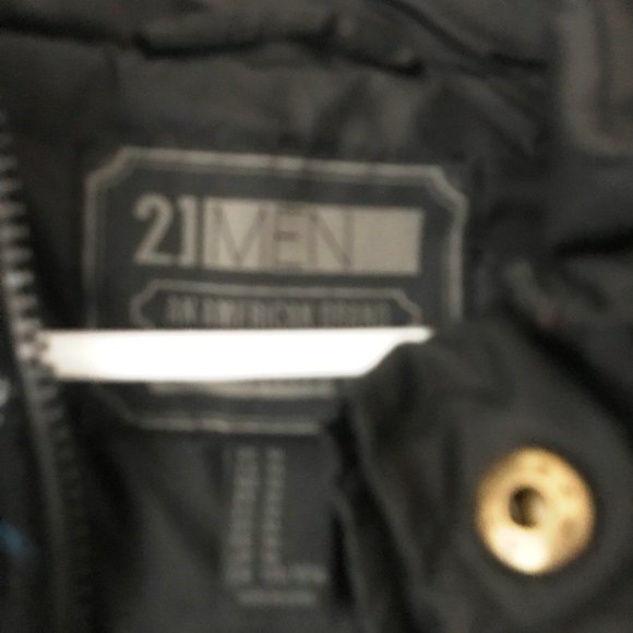 21 MEN INSULATED PADDED SLEVELESS JACKET WITH HOODIE - Picture 2 of 3